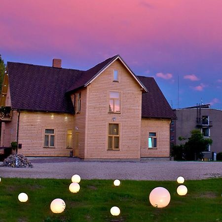 Viesu Maja Janis Hotel Madona Exterior foto