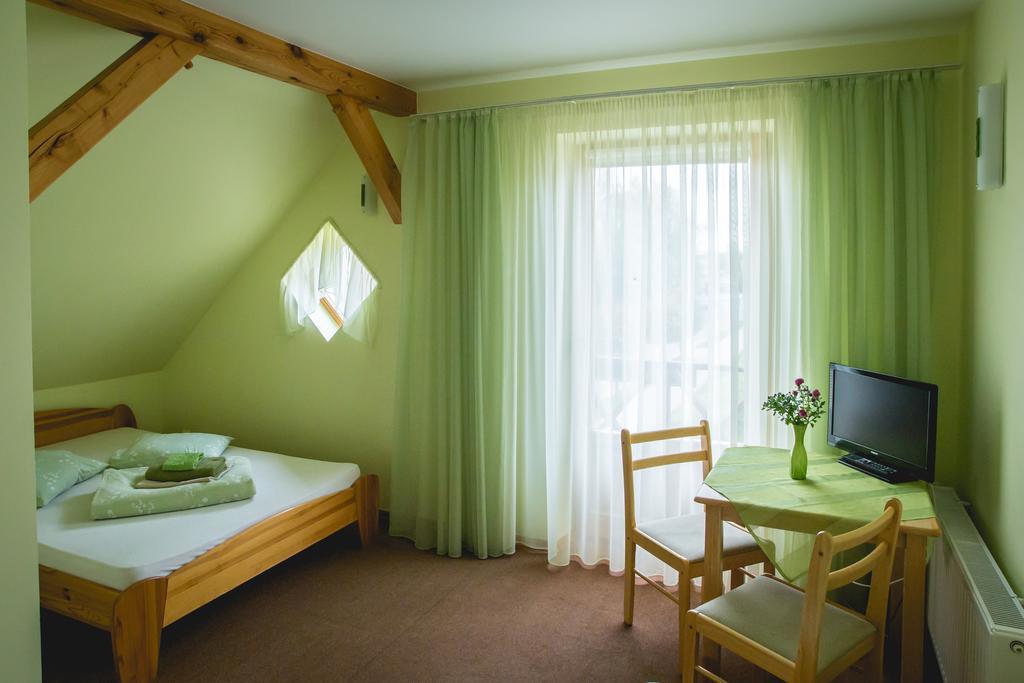 Viesu Maja Janis Hotel Madona Quarto foto