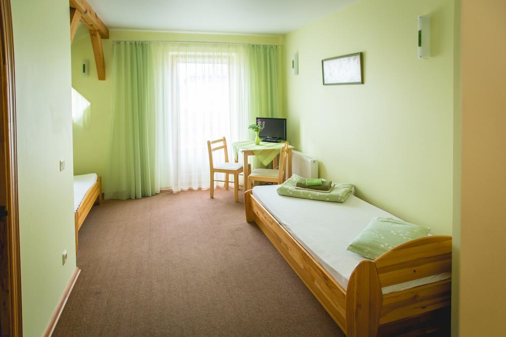 Viesu Maja Janis Hotel Madona Quarto foto