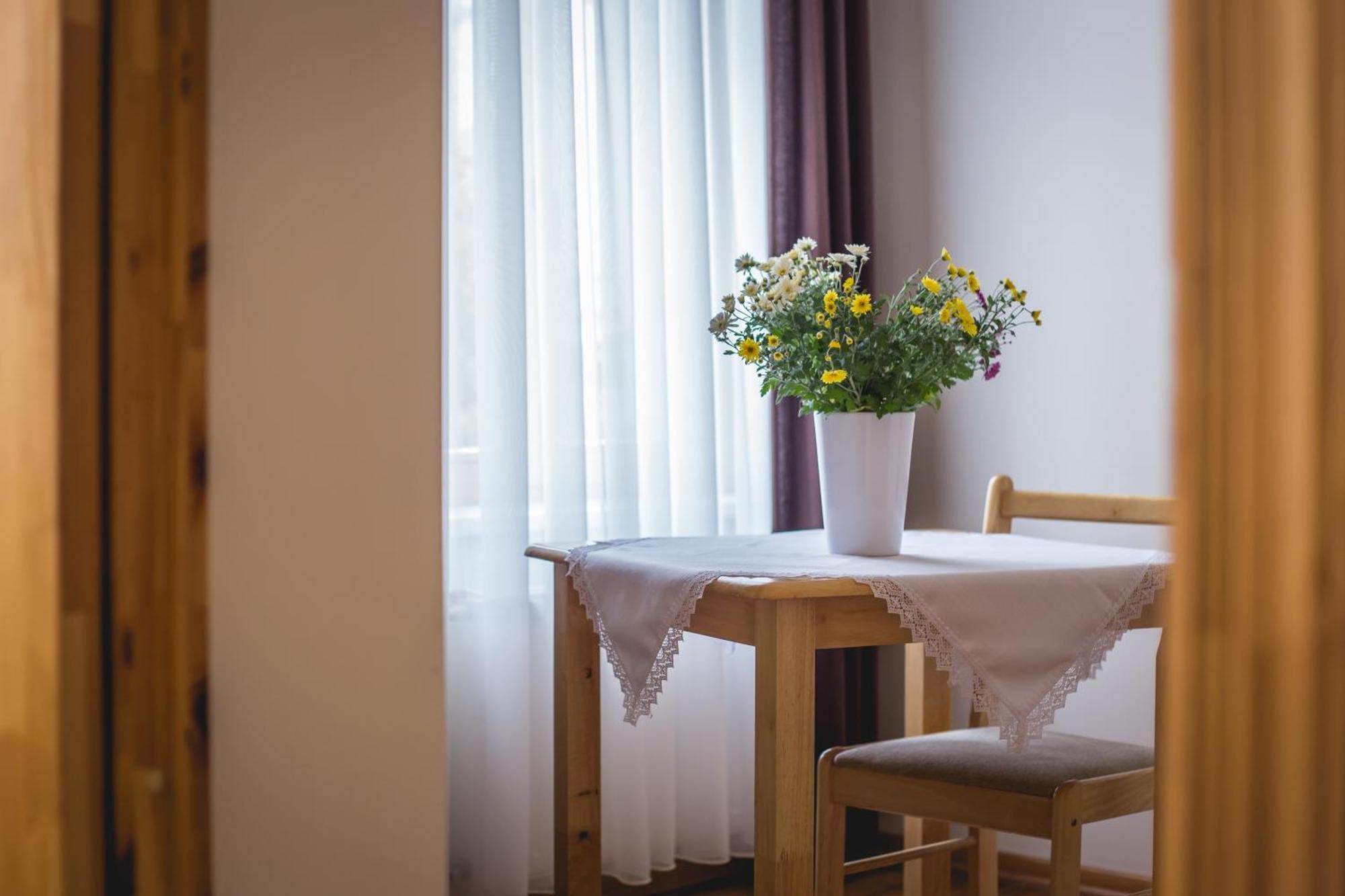 Viesu Maja Janis Hotel Madona Quarto foto