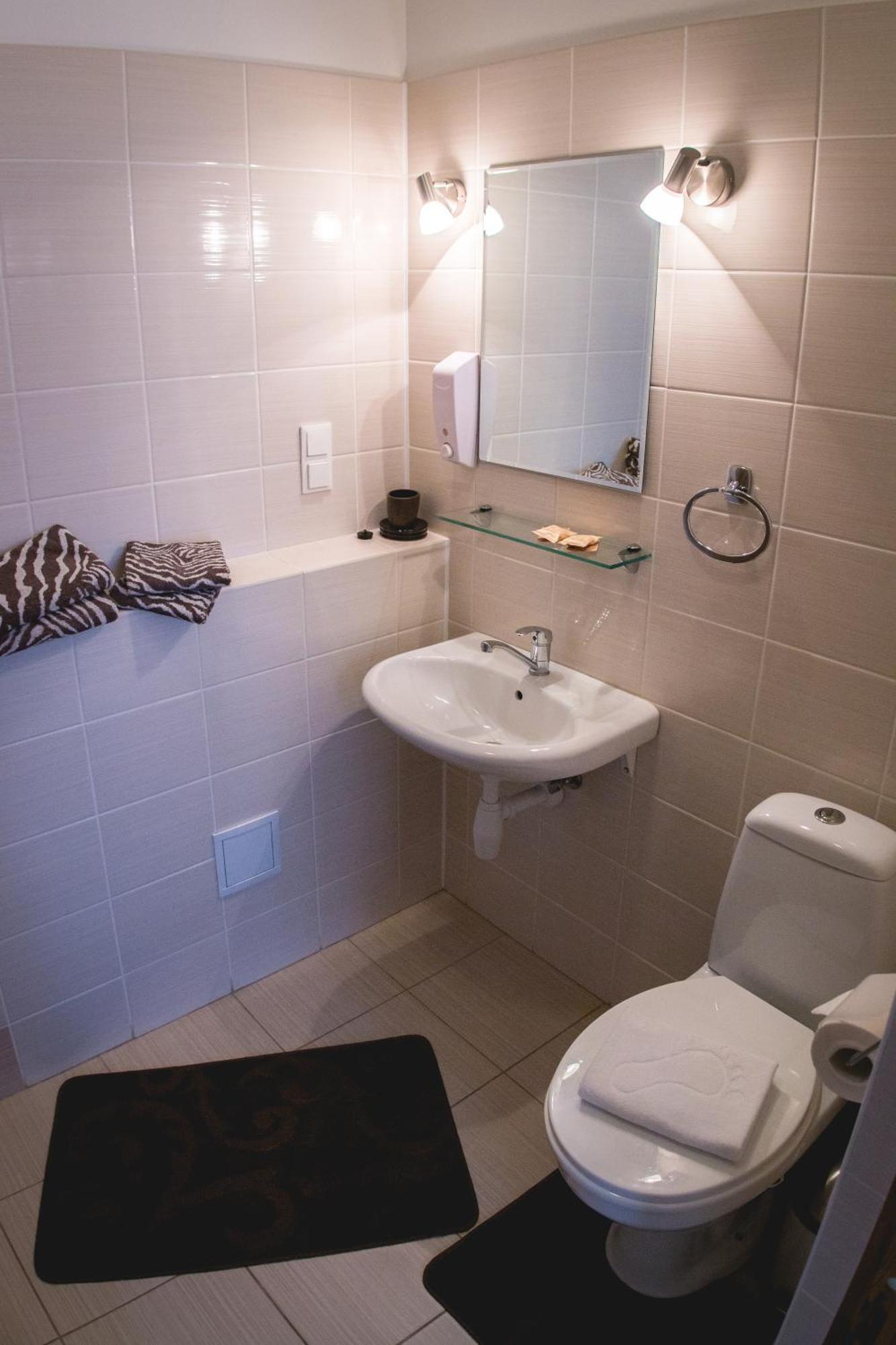 Viesu Maja Janis Hotel Madona Quarto foto