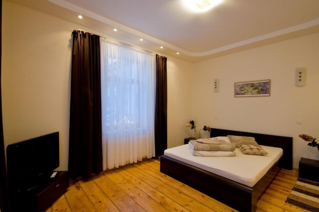 Viesu Maja Janis Hotel Madona Quarto foto